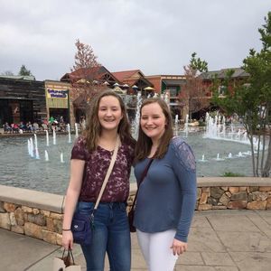 Meet your Posher, Lisa